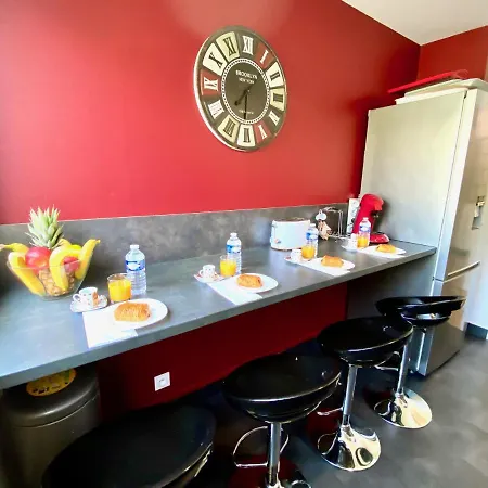 Saturne Yourhosthelper Apartment *